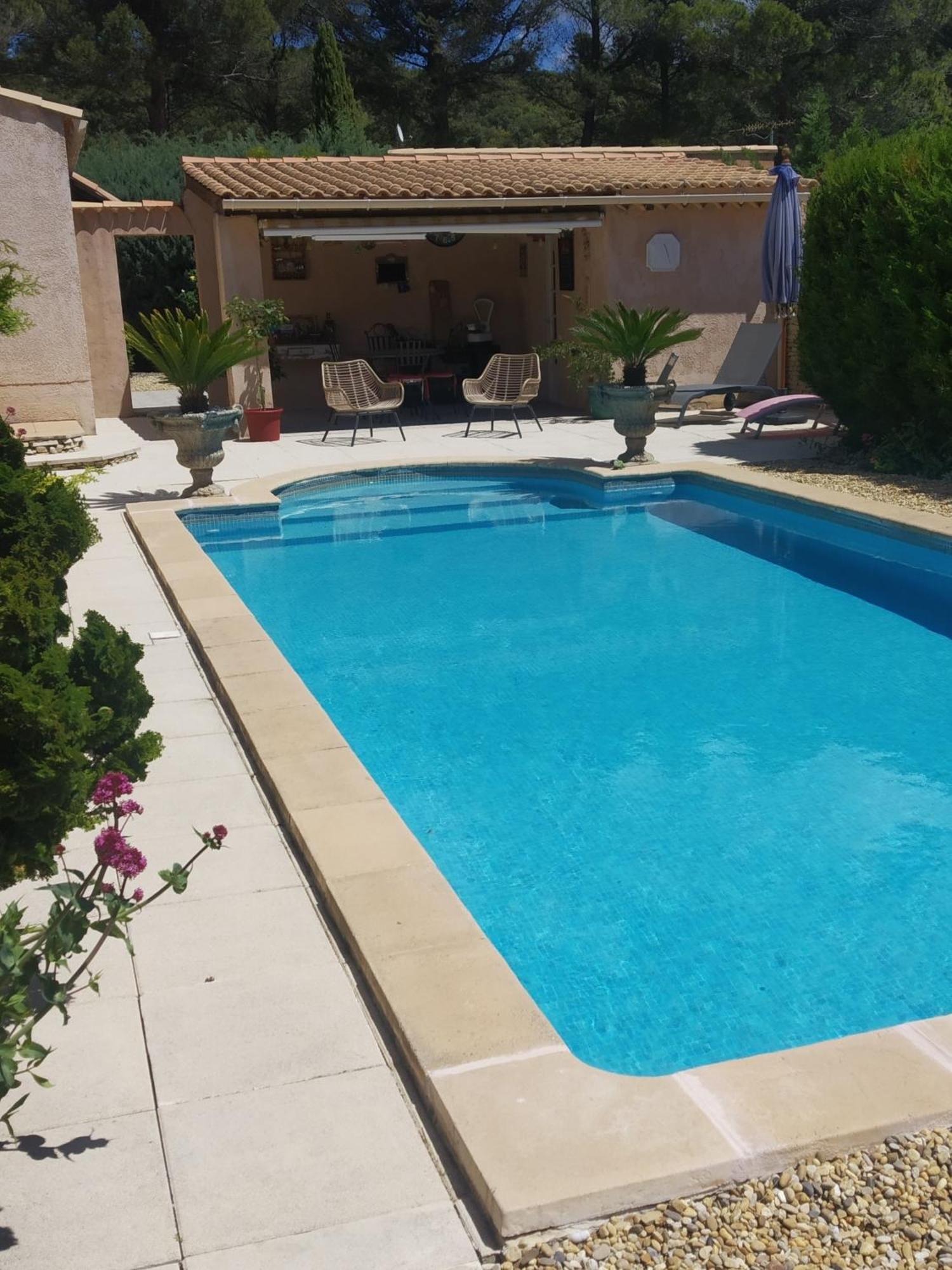L'Eolyre Bed & Breakfast La Motte-d'Aigues Bagian luar foto